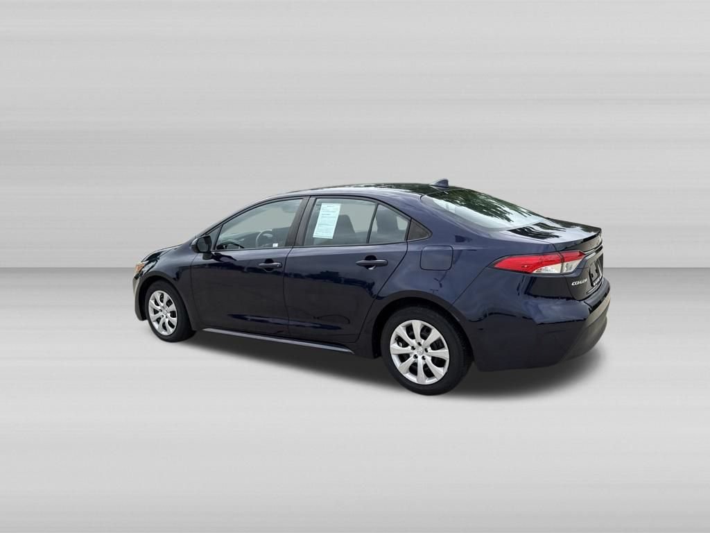 Used 2023 Toyota Corolla LE w/ Carpet Mat Package (TMS) FWD image 9