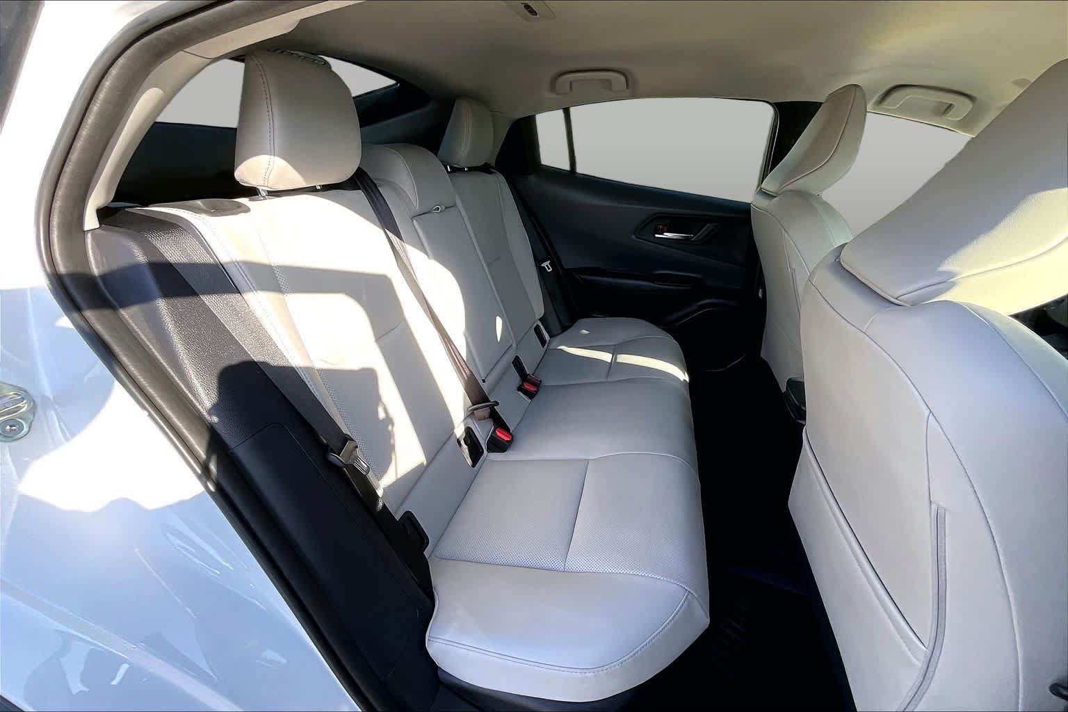 Certified 2026 Toyota Prius XLE FWD image 19