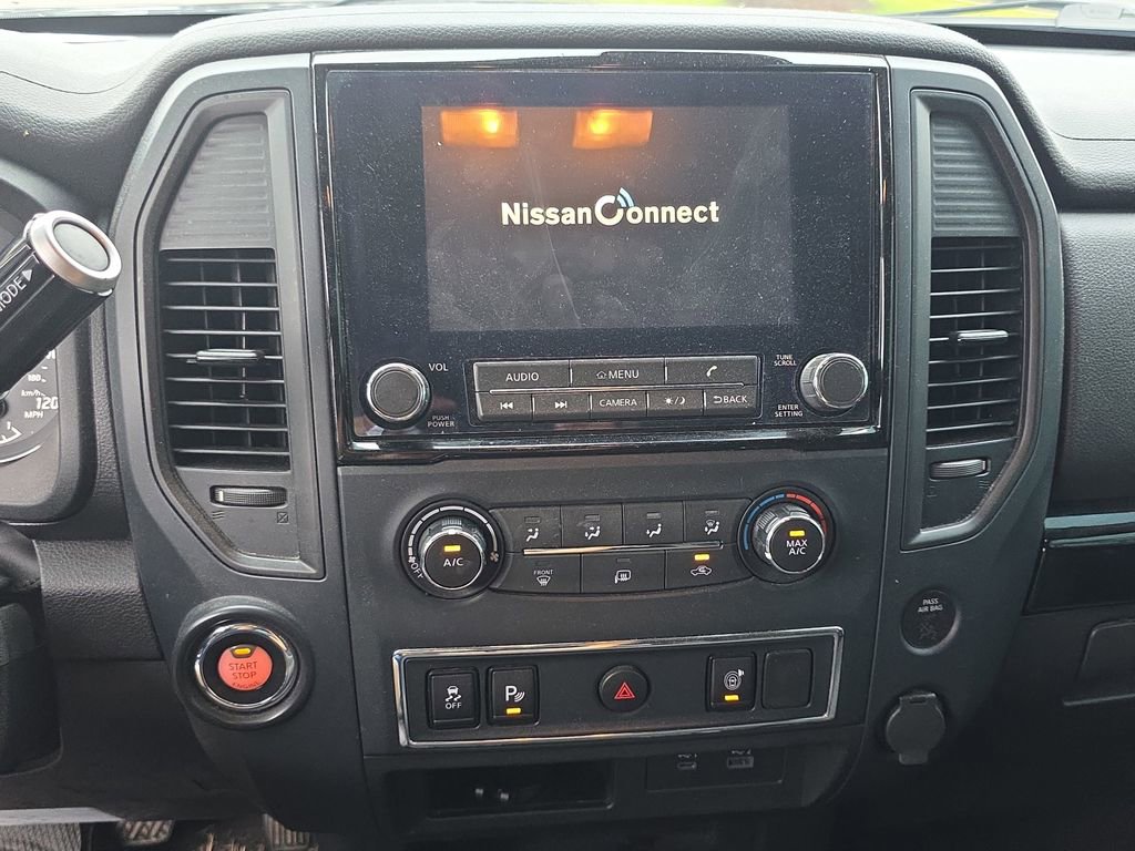 Used 2022 Nissan Titan SV RWD image 8