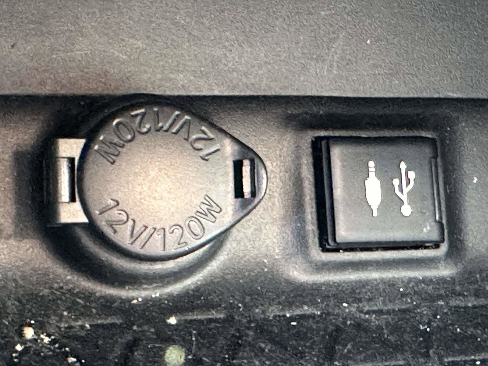 Used 2019 Toyota RAV4 LE AWD/4WD image 23