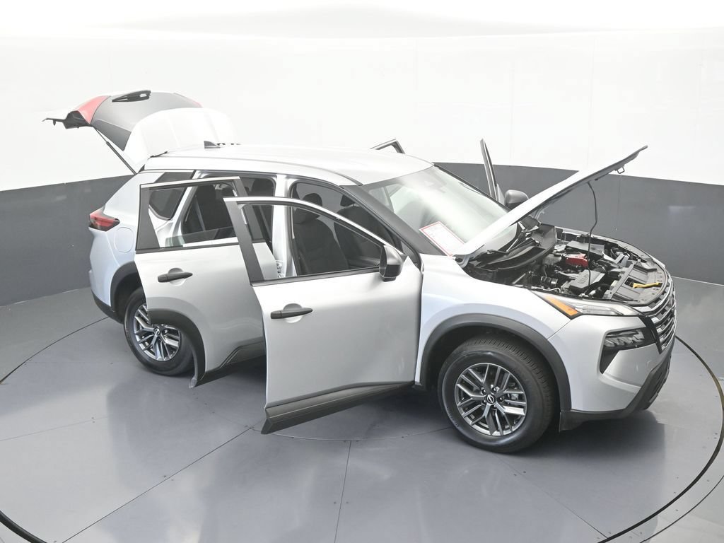 Used 2024 Nissan Rogue S FWD image 65