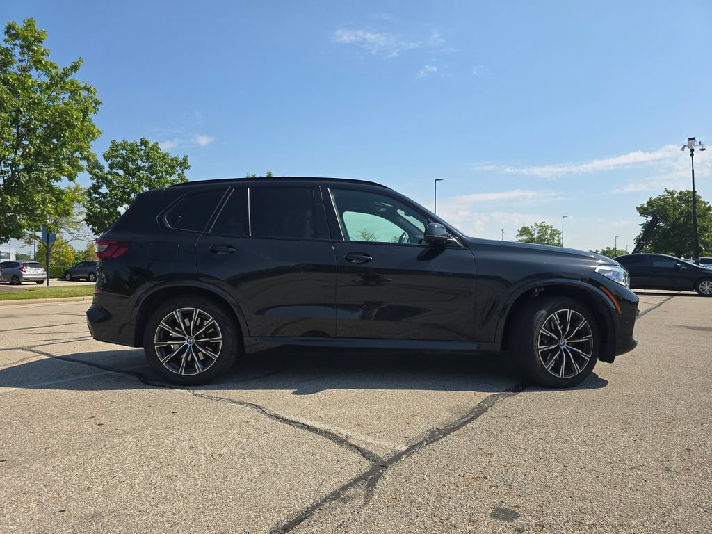 Used 2021 BMW X5 M50i w/ Executive Package AWD/4WD image 18