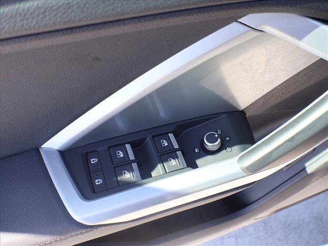 Used 2019 Audi Q3 2.0T Premium Plus image 12