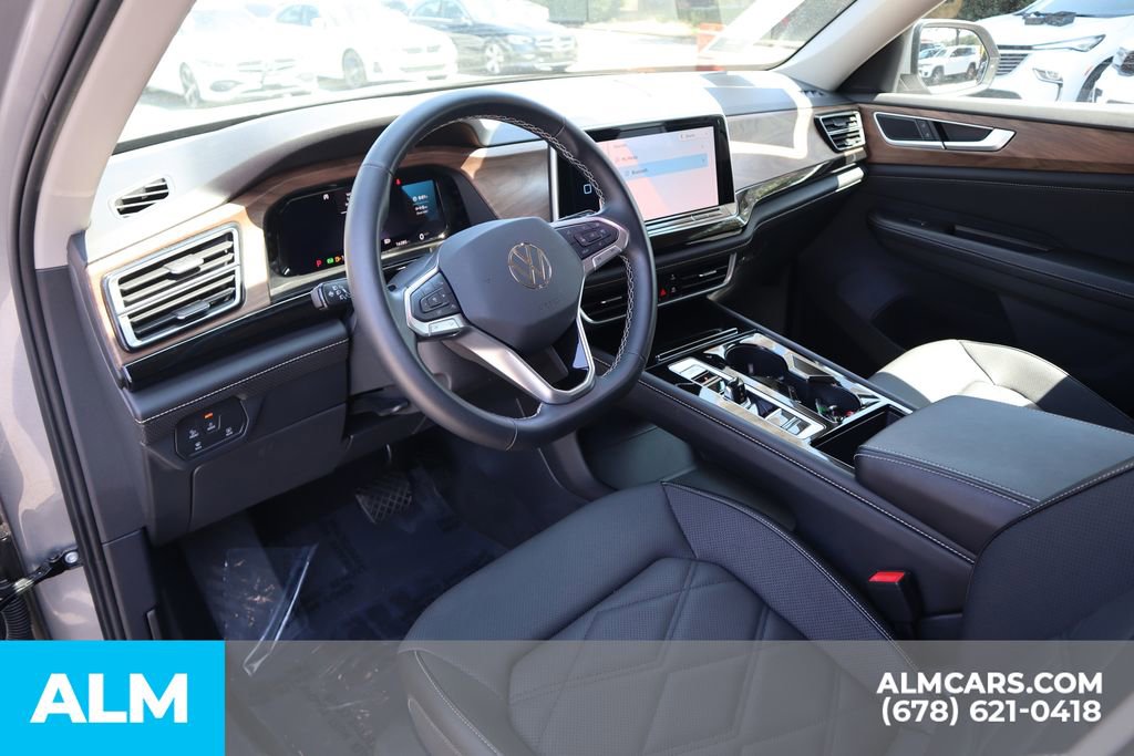 Used 2025 Volkswagen Atlas SE image 10