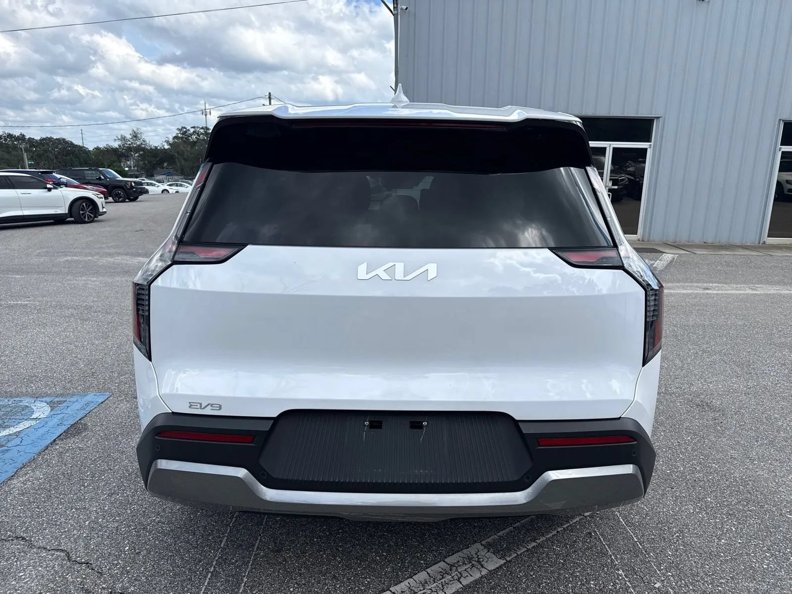 Used 2026 Kia EV9 Light RWD image 12