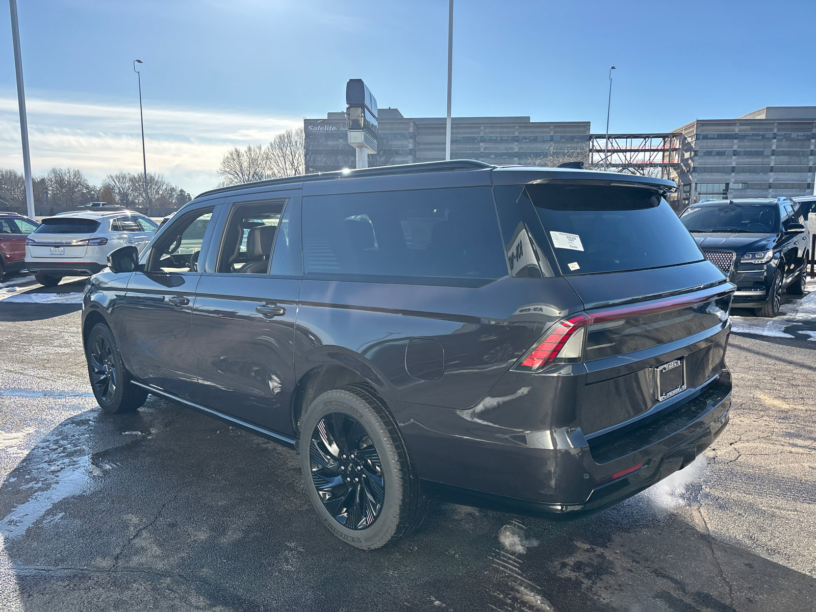 New 2025 Lincoln Navigator L Reserve w/ Jet Appearance Package image 5