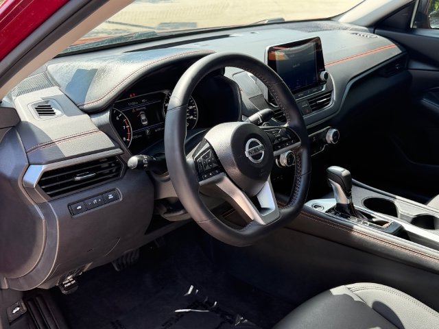 Used 2021 Nissan Altima 2.5 SR FWD image 13
