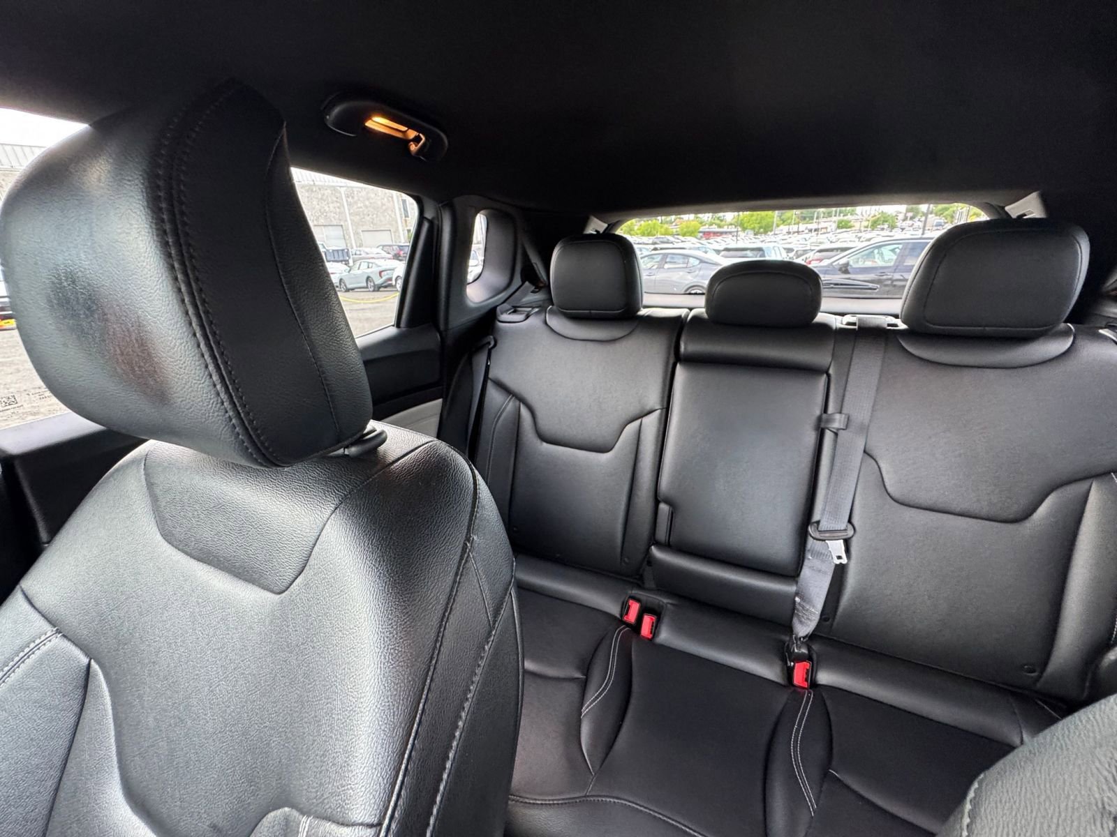 Used 2025 Jeep Compass Limited image 40