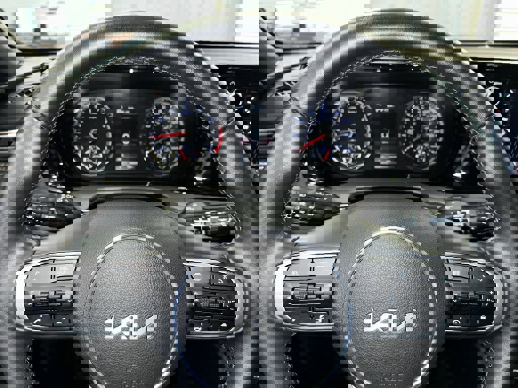 Used 2024 Kia K5 GT-Line image 10