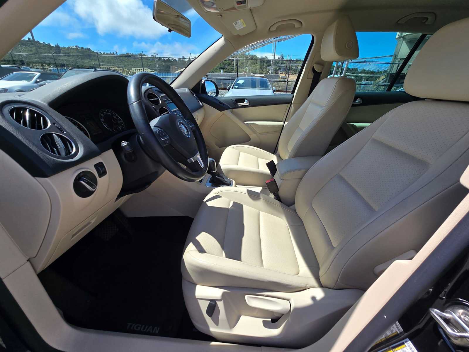 Used 2014 Volkswagen Tiguan SE FWD image 20