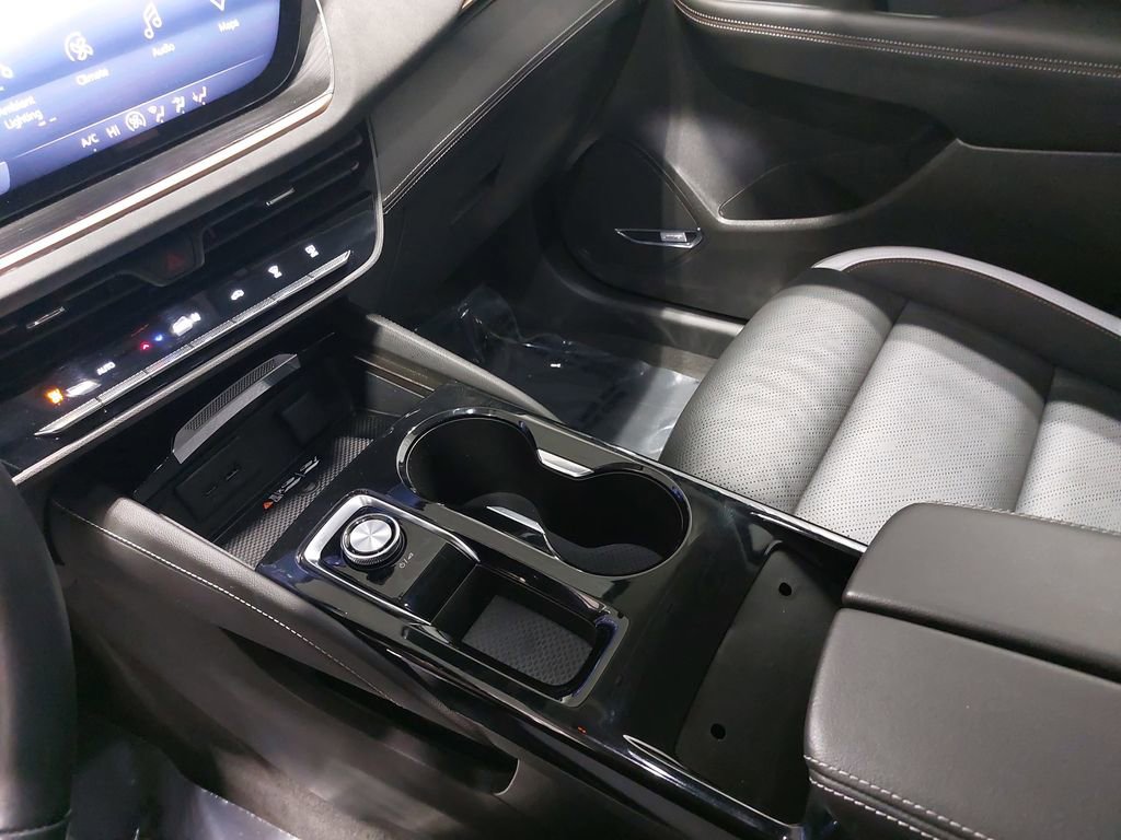Used 2024 Buick Envision Sport Touring image 25