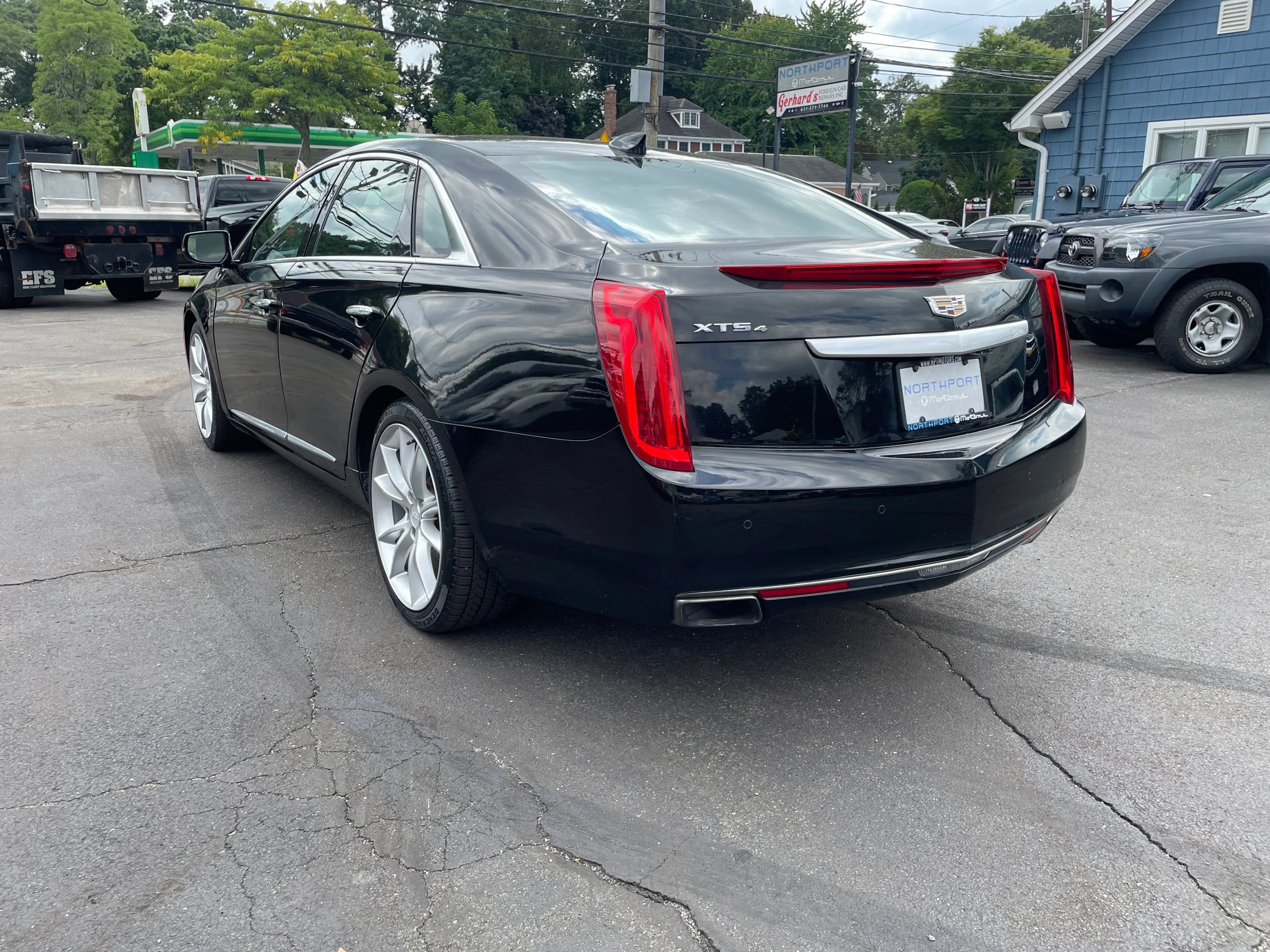 Used 2016 Cadillac XTS Premium AWD/4WD image 3