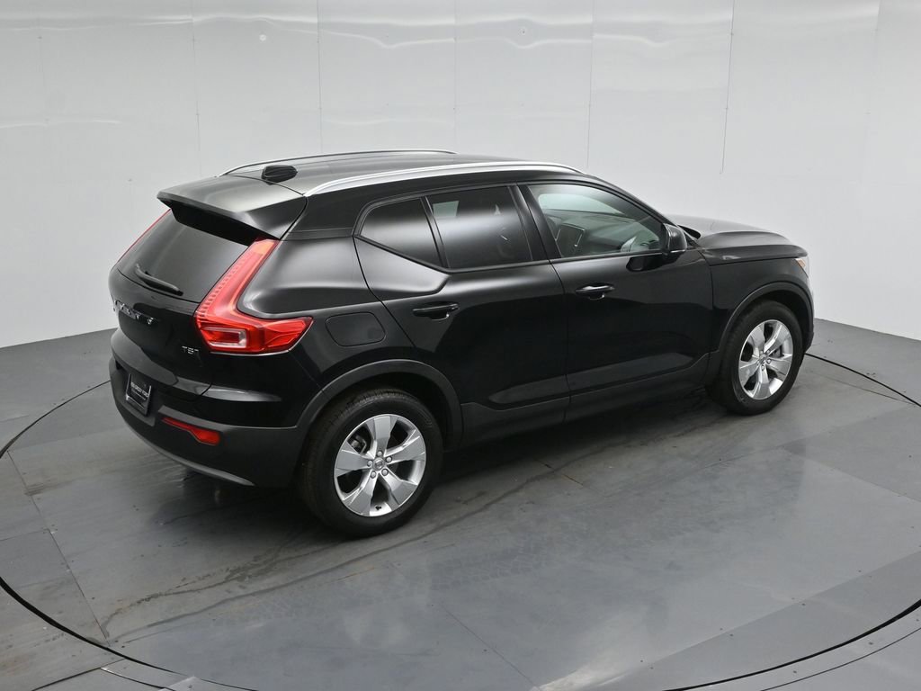 Used 2022 Volvo XC40 T5 Momentum AWD/4WD image 38