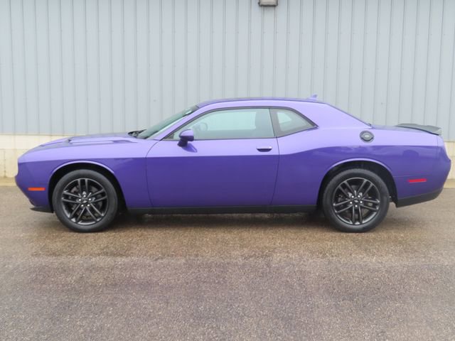 Used 2019 Dodge Challenger SXT w/ Driver Convenience Group image 9