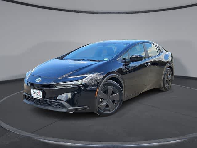 Used 2025 Toyota Prius LE FWD image 1