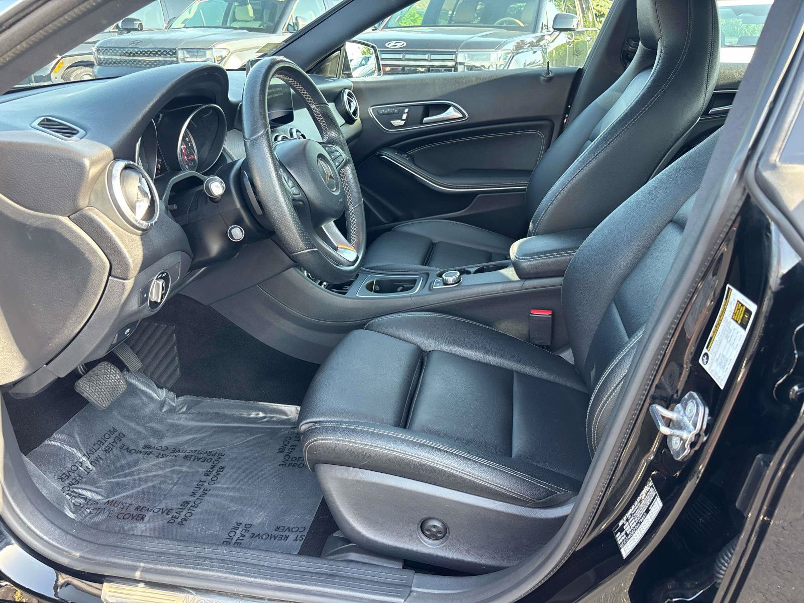 Used 2018 Mercedes-Benz CLA 250 4MATIC image 8