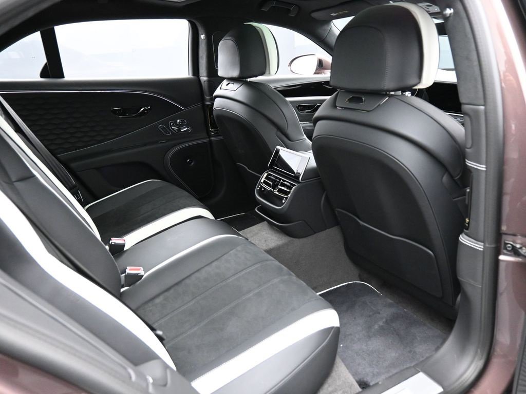 Certified 2025 Bentley Flying Spur Speed image 34