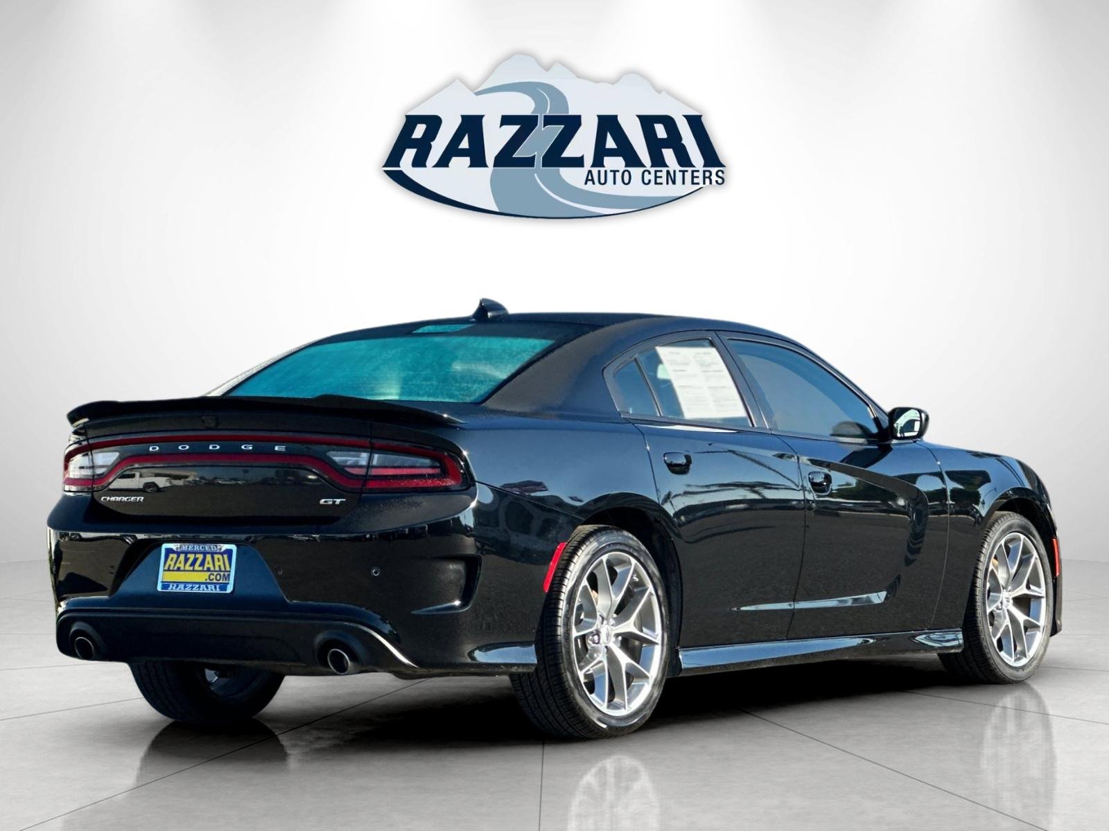 Used 2023 Dodge Charger GT image 3