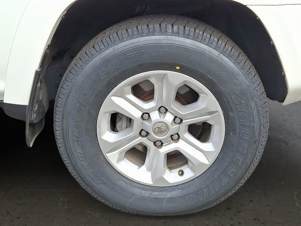 Used 2022 Toyota 4Runner SR5 Premium w/ Moonroof Package image 9