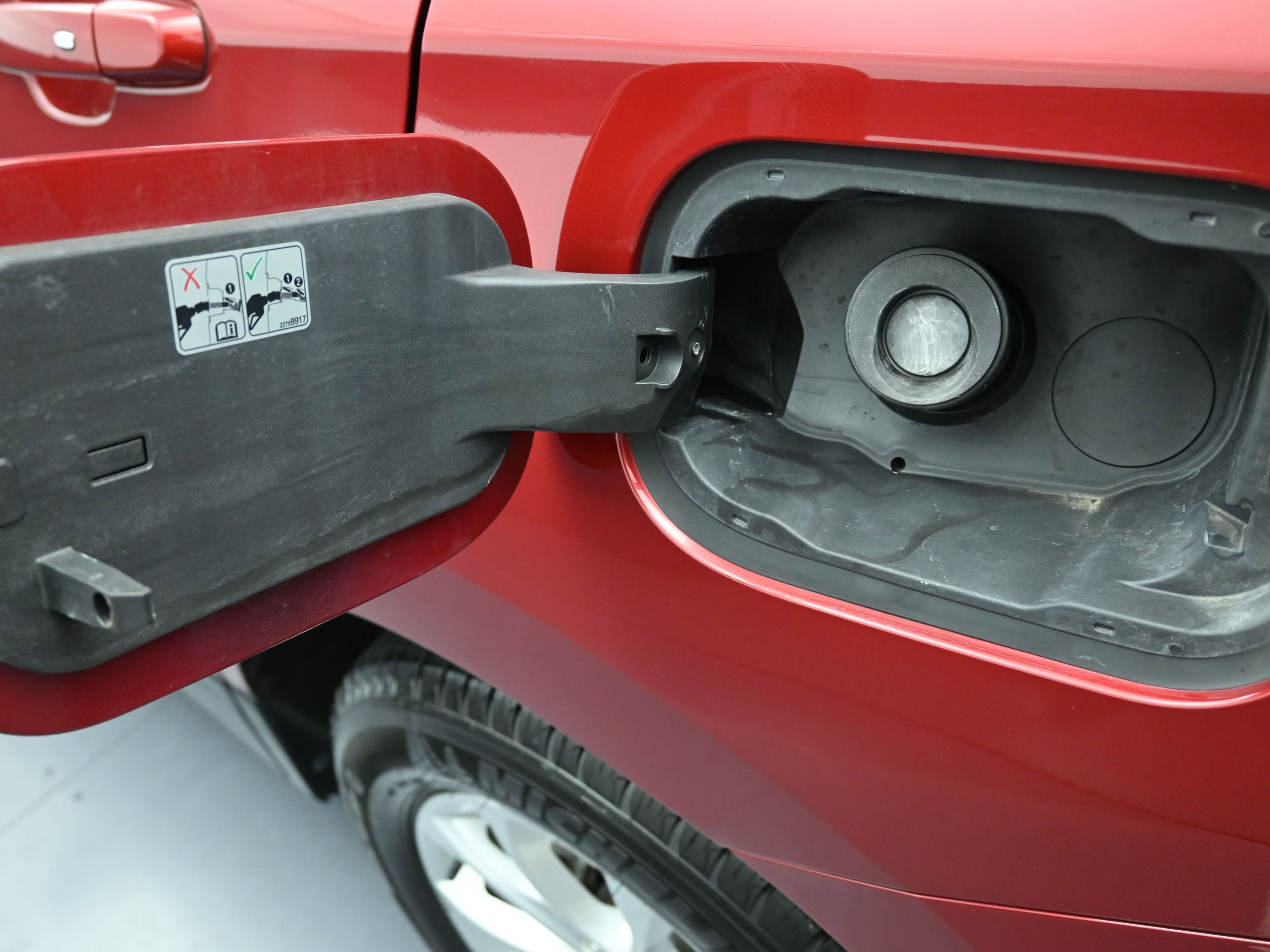 Used 2018 Chevrolet Equinox LT image 13