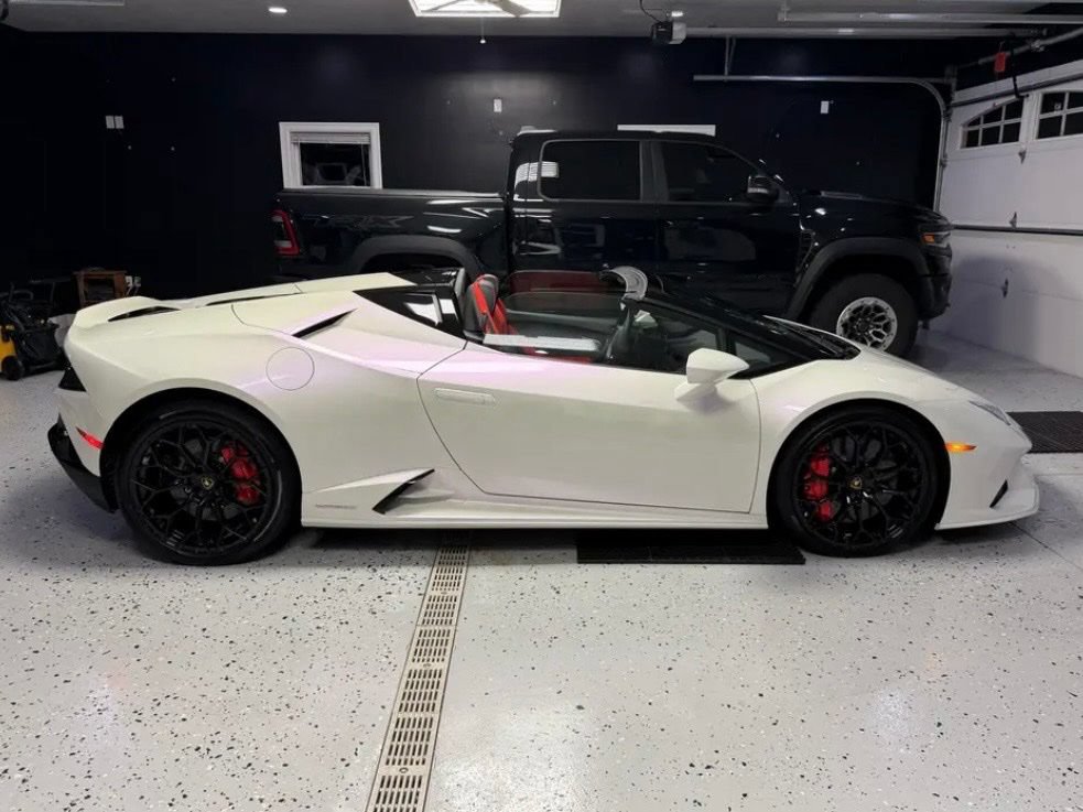 Used 2024 Lamborghini Huracan EVO AWD/4WD image 4