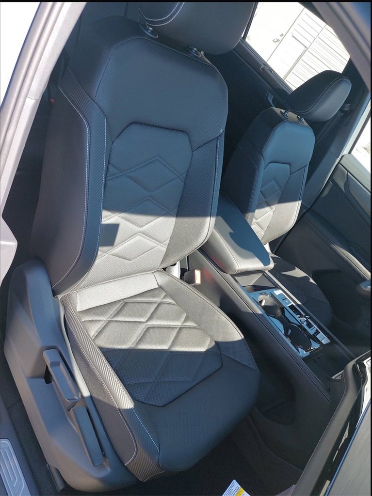 New 2025 Volkswagen Atlas Cross Sport SE image 13