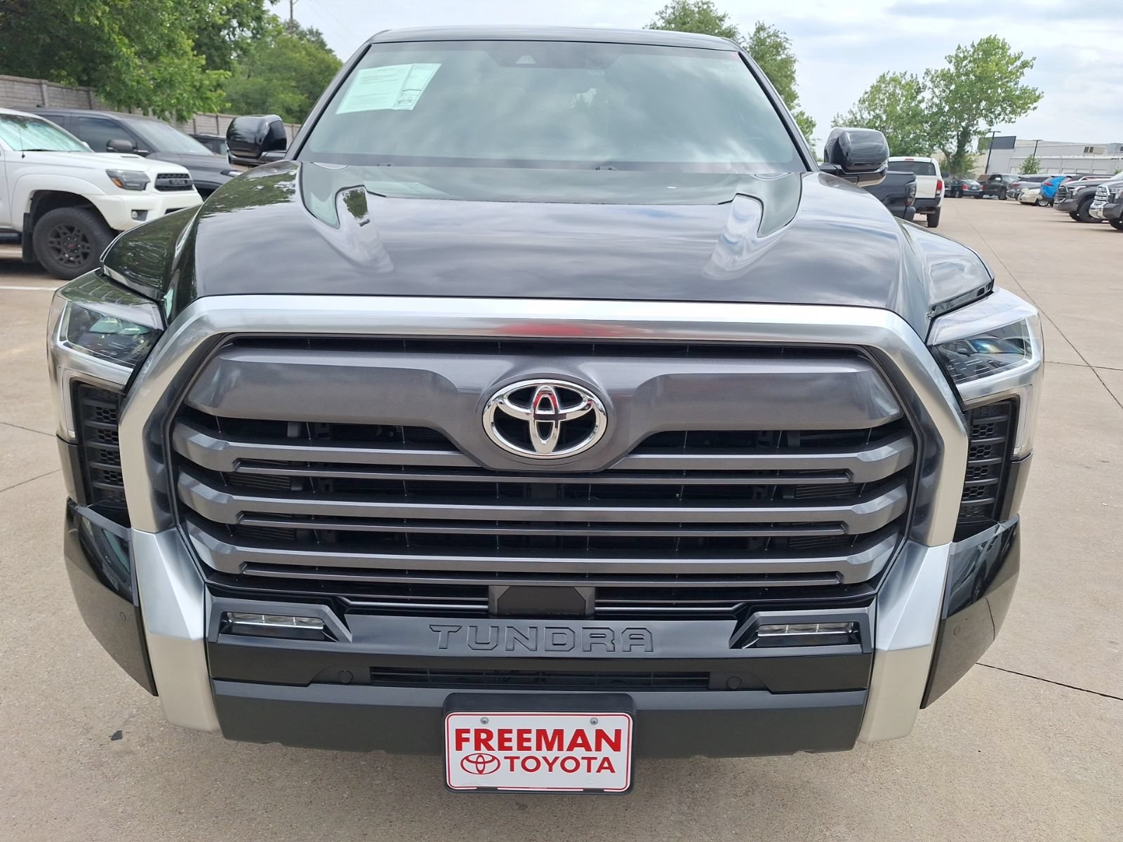 Used 2026 Toyota Tundra Limited AWD/4WD image 9