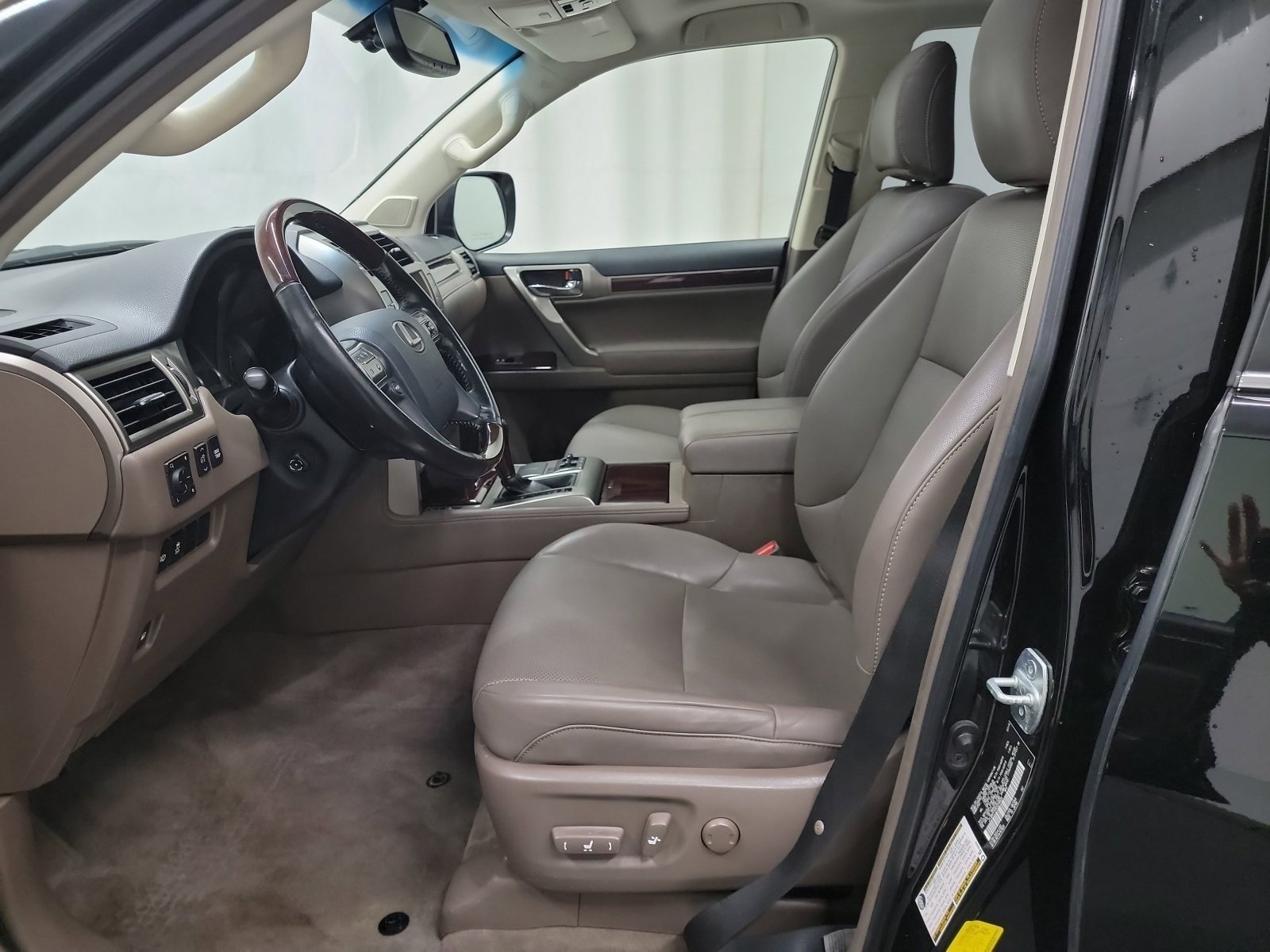 Used 2019 Lexus GX 460 image 12