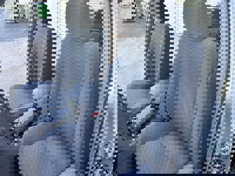 Used 2005 Toyota Camry LE image 25