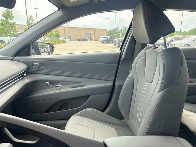 New 2026 Hyundai Elantra Sport w/ Cargo Package FWD image 19