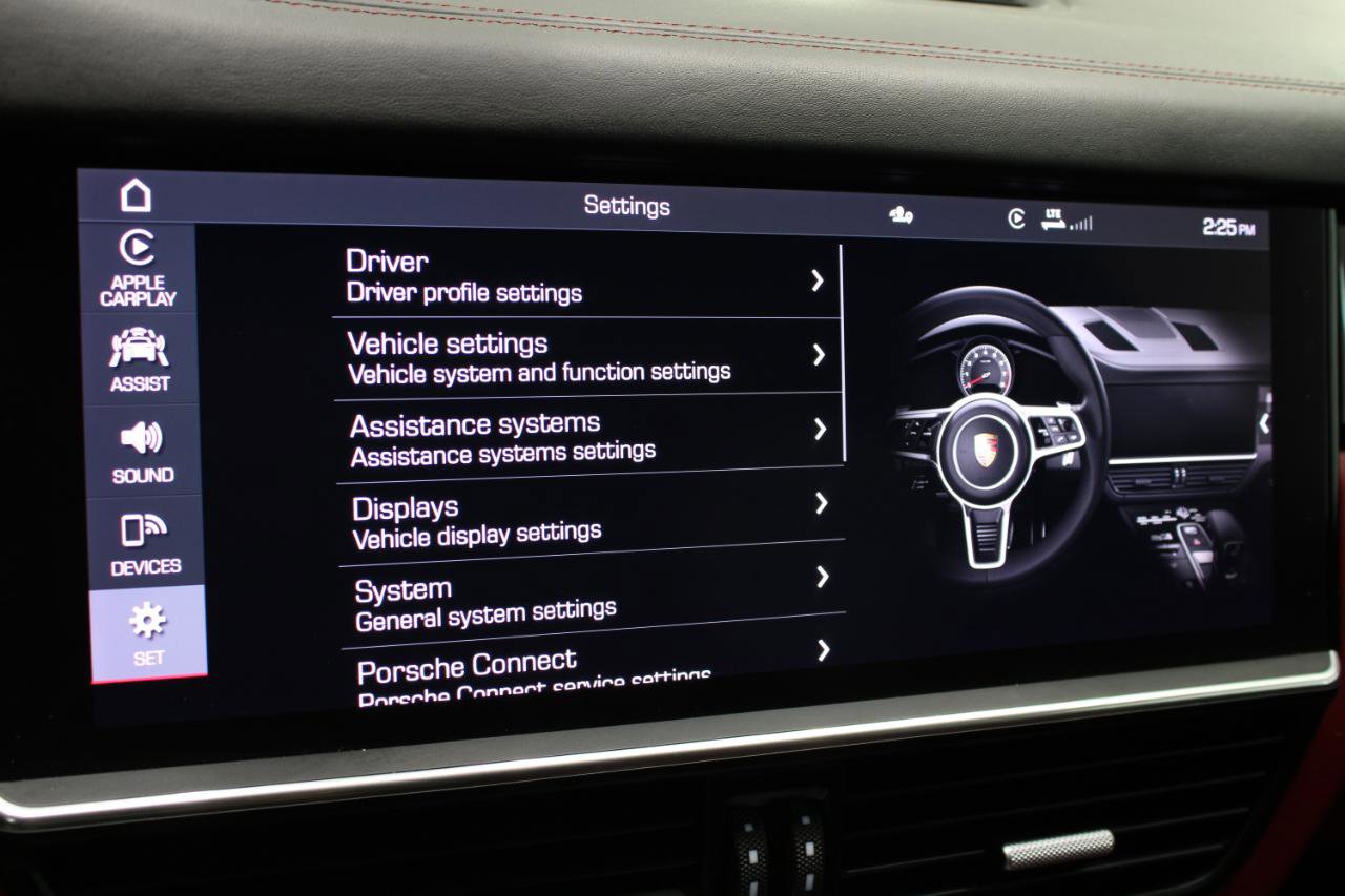 Used 2021 Porsche Cayenne image 61