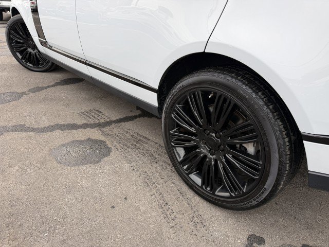 Used 2019 Land Rover Range Rover Long Wheelbase Supercharged image 29