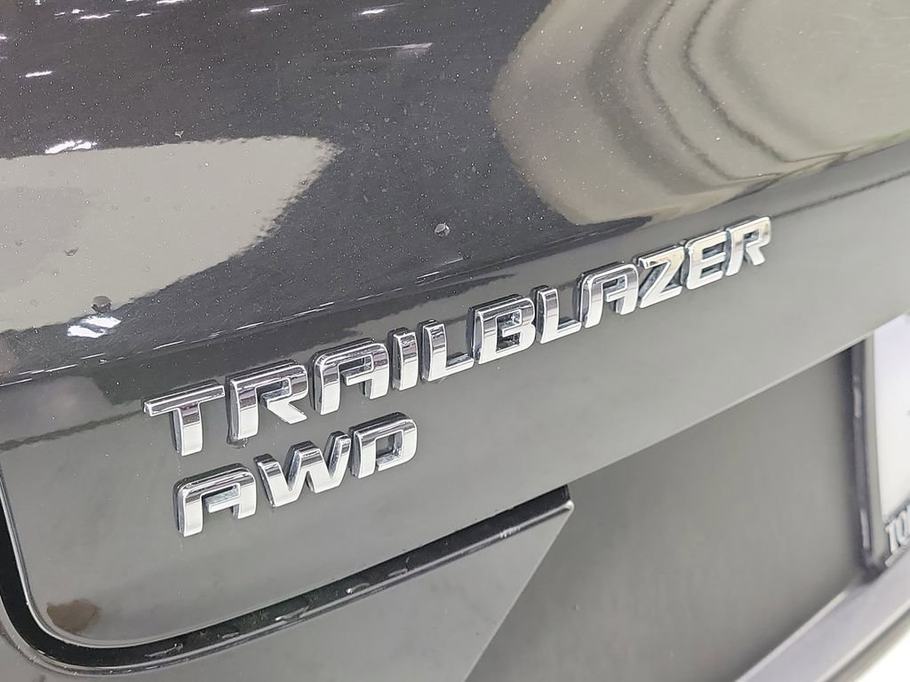 Used 2025 Chevrolet TrailBlazer LT image 6