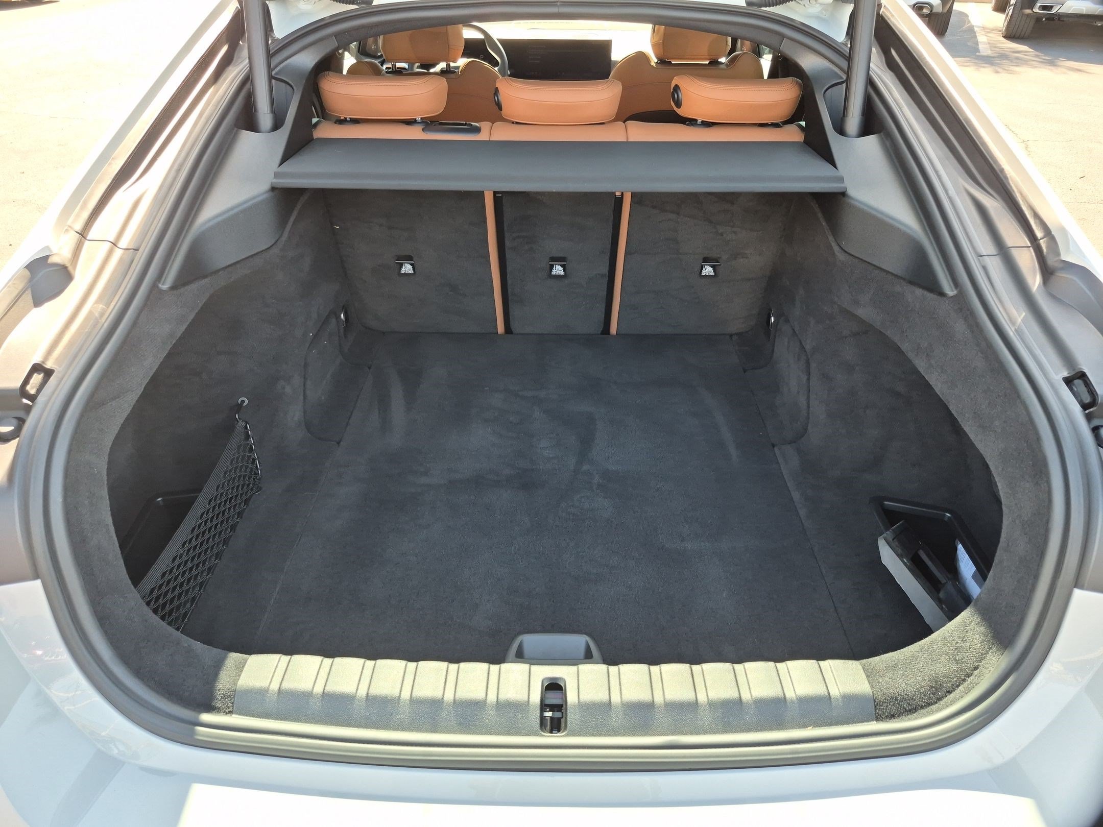 Certified 2025 BMW i4 eDrive40 w/ M Sport Package RWD image 32