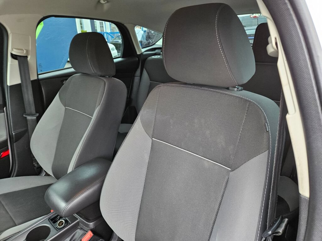 Used 2013 Ford Focus SE FWD image 17