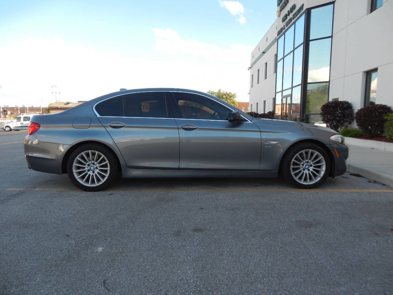 Used 2011 BMW 535i xDrive Sedan AWD/4WD image 21