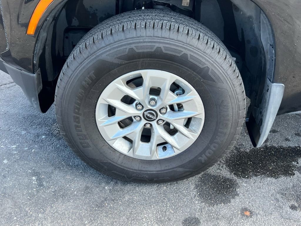 Used 2024 Nissan Frontier SV w/ Technology Package image 14