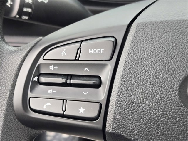 Certified 2023 Hyundai Venue SE image 26