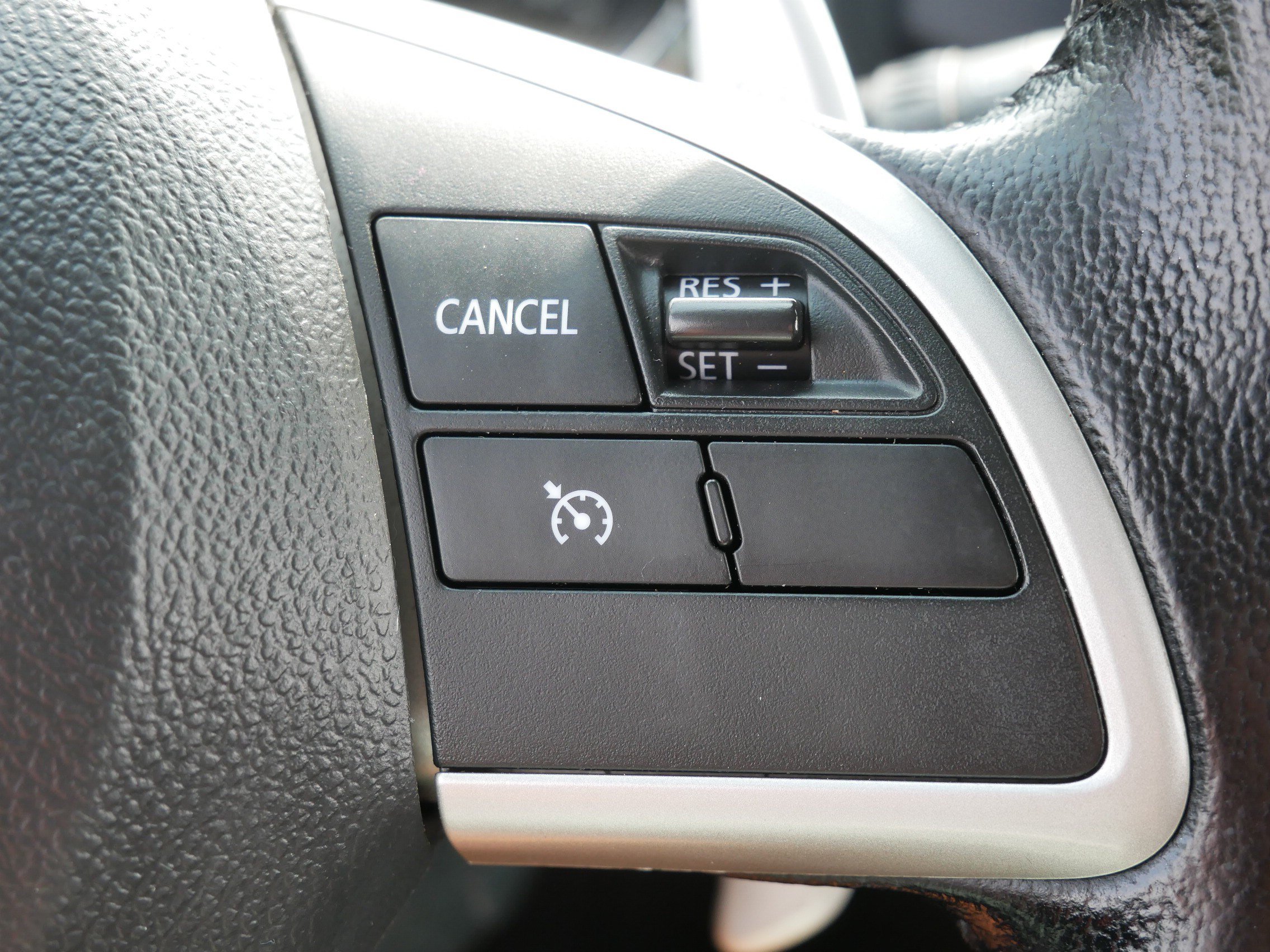 Used 2015 Mitsubishi Outlander Sport SE AWD/4WD image 29