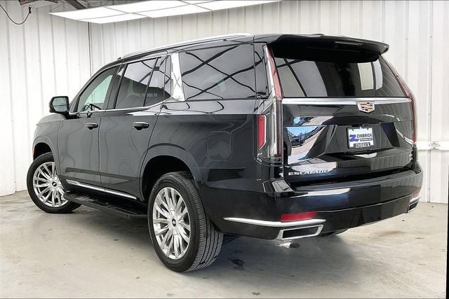Used 2021 Cadillac Escalade Premium Luxury w/ Performance Package image 11