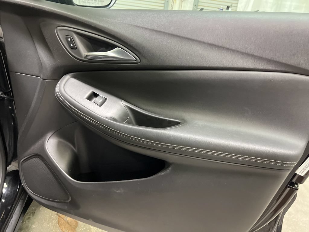 Used 2025 Buick Encore GX Preferred FWD image 10