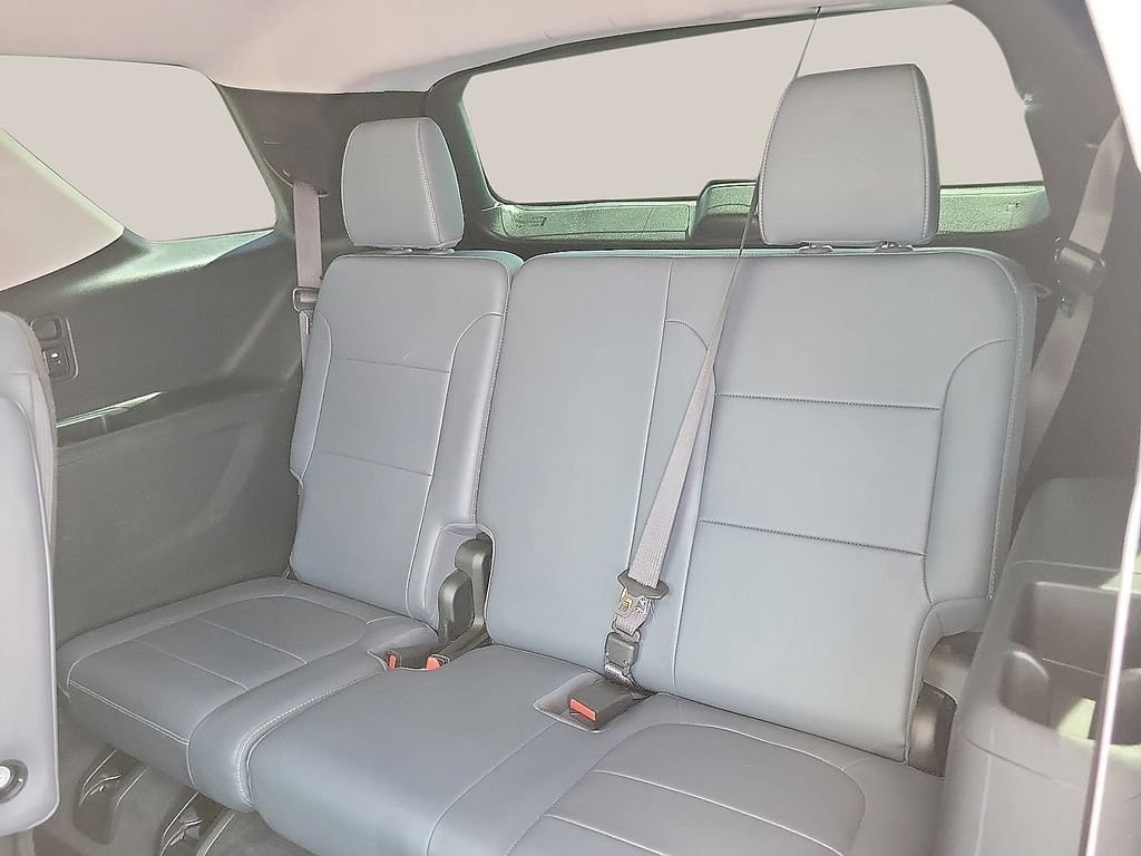 Used 2021 Chevrolet Traverse Premier w/ LPO, Floor Liner Package AWD/4WD image 9