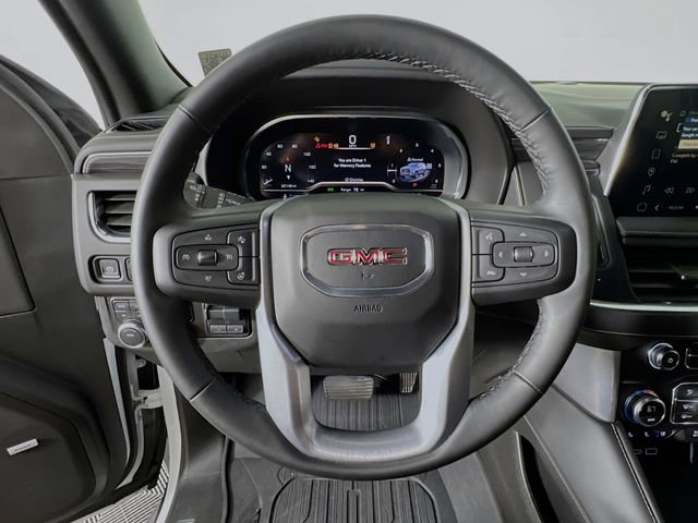 Used 2024 GMC Yukon XL SLT w/ SLT Luxury Package image 12
