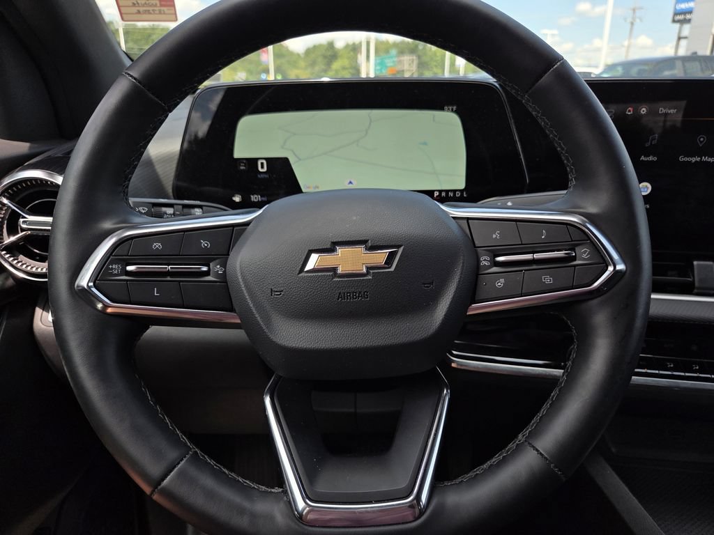 Used 2025 Chevrolet Equinox LT w/ Convenience Package II FWD image 24