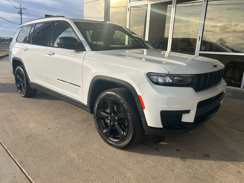 Used 2021 Jeep Grand Cherokee L Laredo image 4