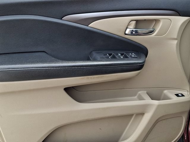 Used 2017 Honda Ridgeline RTL-T image 14