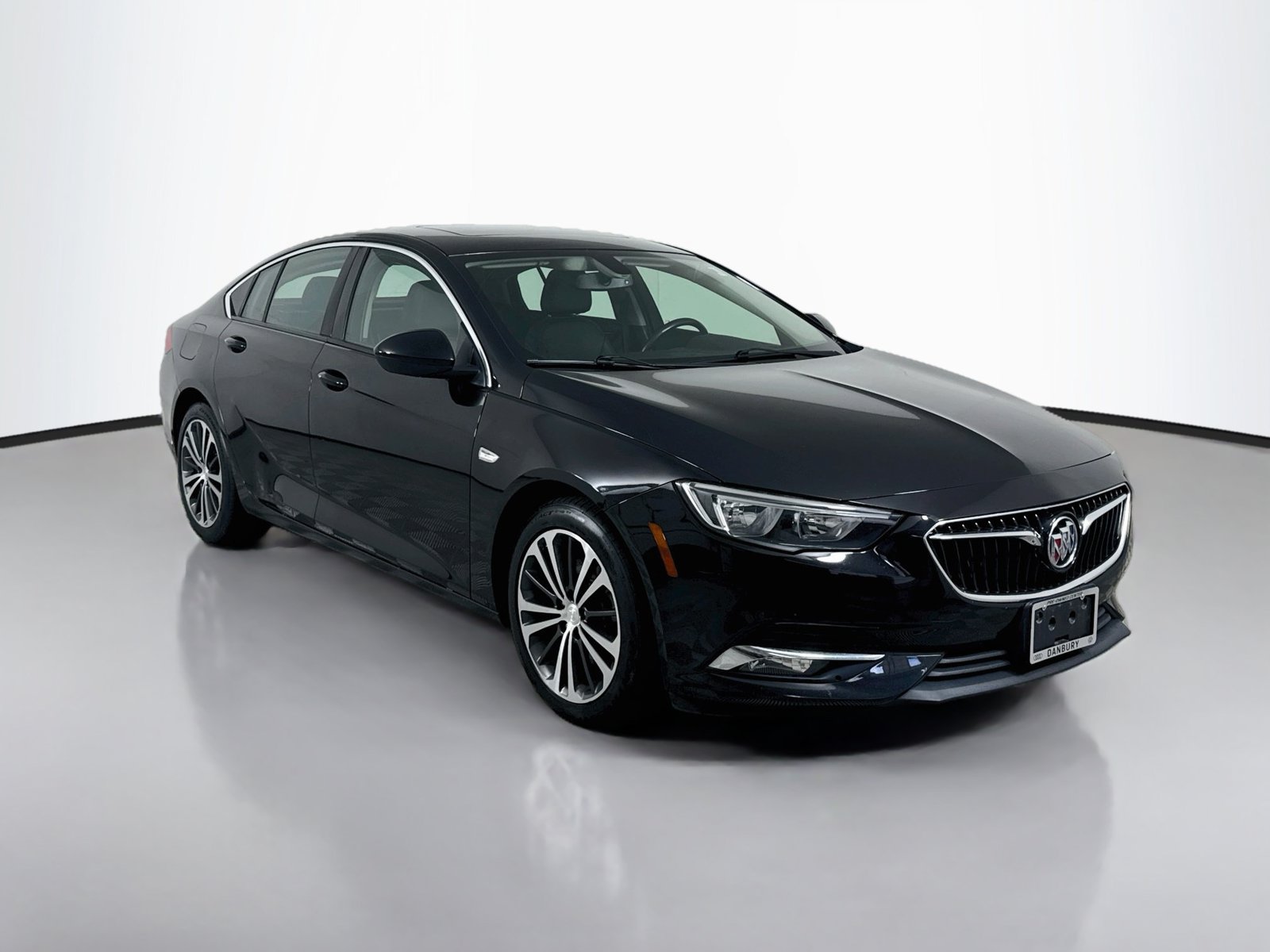 Used 2018 Buick Regal Essence w/ Sights and Sounds Package AWD/4WD image 7