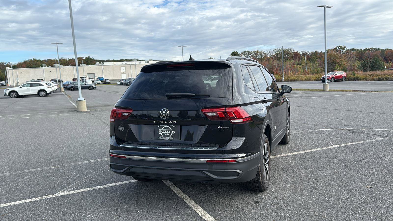 Used 2022 Volkswagen Tiguan S image 6