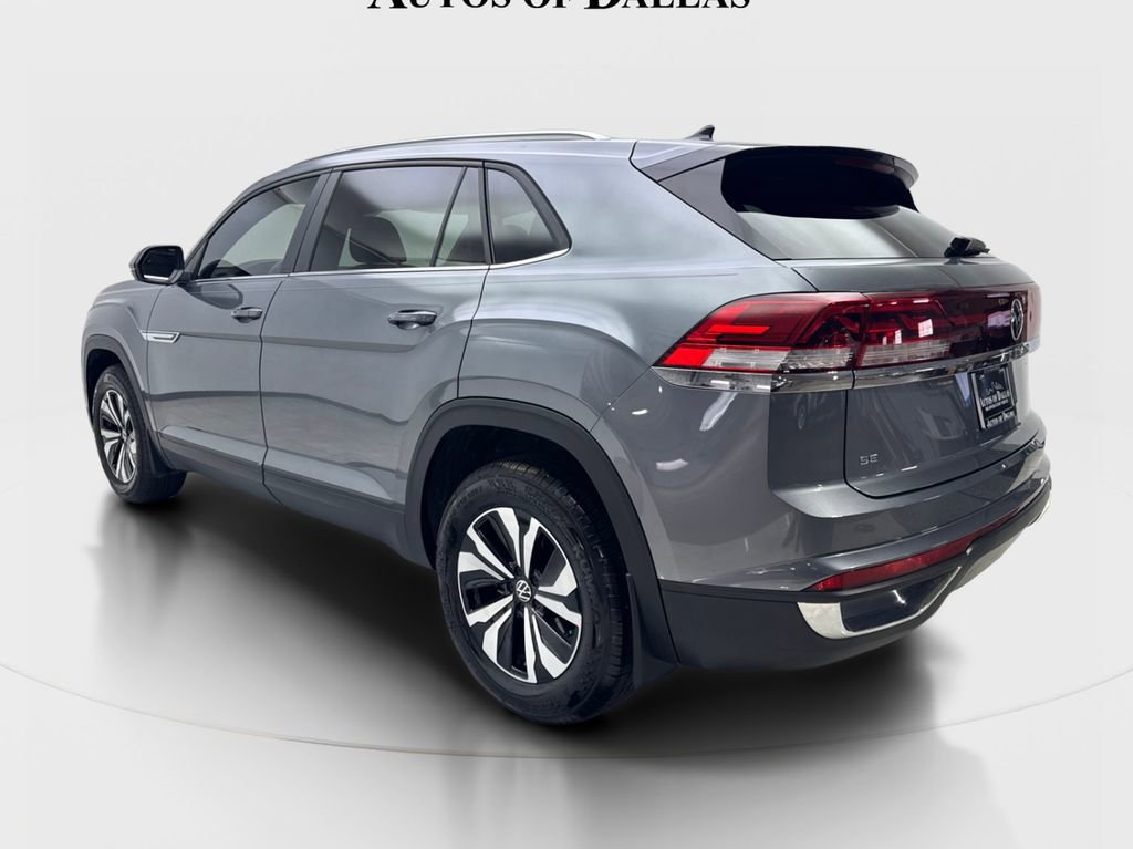 Used 2025 Volkswagen Atlas Cross Sport SE image 9
