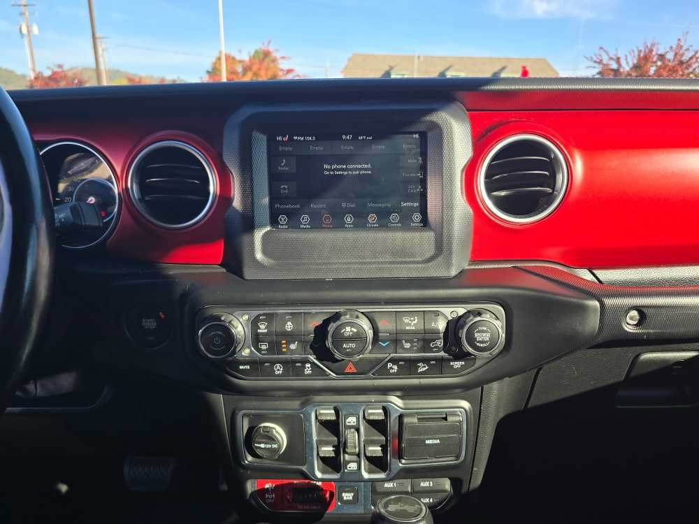 Used 2020 Jeep Wrangler Unlimited Rubicon w/ LED Lighting Group AWD/4WD image 12